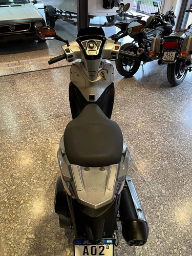 Imagen 7 de 18 de Kymco People 300 Gti 2017 U Dño Serv Off Permuto