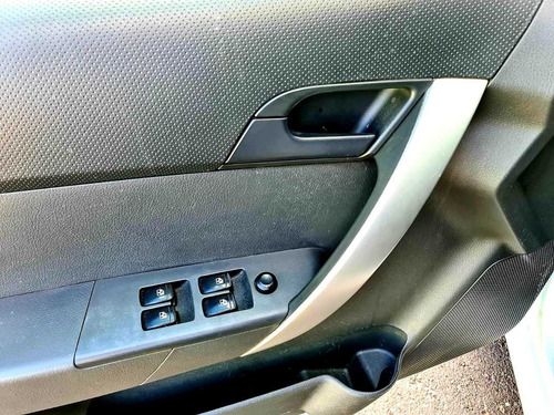Imagen 14 de 15 de Chevrolet Aveo 2017 1.6 Lt Mt