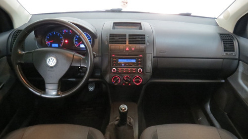 Imagem 10 de 13 de Vw Polo Sedan 1.6 2012