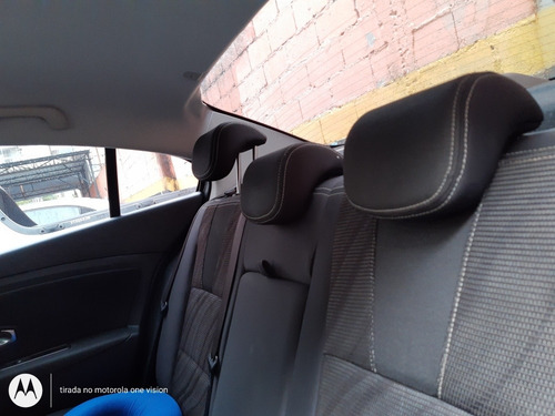 Imagem 6 de 15 de Renault Fluence 2011 2.0 Dynamique Hi-flex 4p