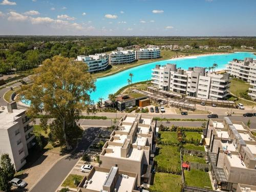 Departamento En Venta En Lagoon Pilar