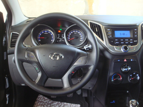 Imagem 10 de 12 de Hyundai Hb20s 14/15 Mt 112 Km