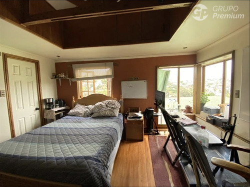Casa En Venta De 3 Dorm. En Valparaíso