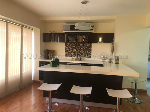 Ms: 25-8465. En Venta Amplio Y Seguro Apartamento En El Peñón. A=143m2, 3h, 3b, 1p.