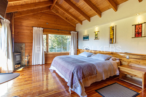 Acogedora Casa Con Vista Al Valle De Huife En Pucón