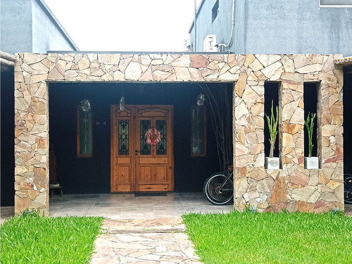 Casa En Venta En Fincas De Maschwitz - 6 Ambtes C/pileta - 254 M2