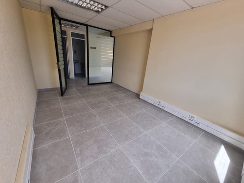 Arriendo Oficina Planta Libre Ubicado En General Borgoño Sec