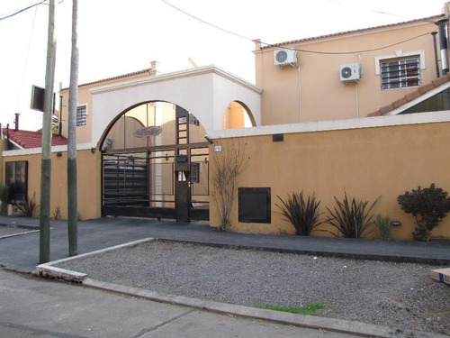 Imagen 2 de 14 de Triplex En Venta En Lomas De Zamora Oeste