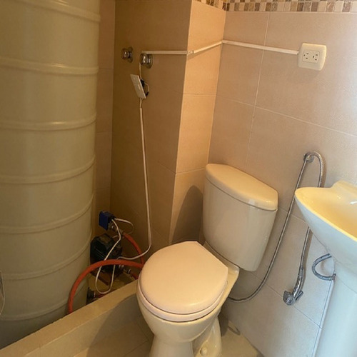 Imagen 12 de 13 de Acogedor Apartamento En Venta De 69m2, En La Urbanización Maravilla.