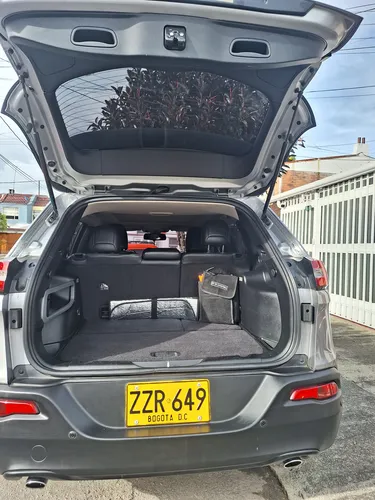 Jeep Cherokee 3.2 Longitude