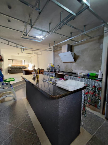 Imagen 3 de 21 de Venta De Casa En Bare Bare, Sector La Castellana. Adlz