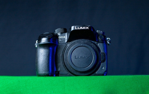 Lumix Gh4 + Adaptador Ef-m43 + 2 Baterías