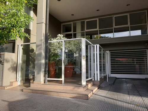 Departamento 2 Ambientes De Categoría Con Cochera En Morón Centro