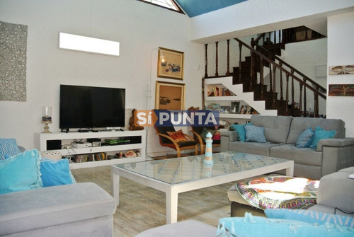 Imagen 2 de 19 de Casa En Venta
