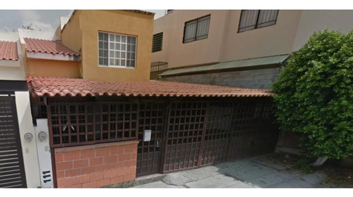 Casa A La Venta En Real De Los Naranjos, Leon, Guanajuato, Remate Adjudicado