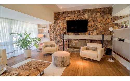Imagen 4 de 13 de Mansa, Espectacular Casa En Venta