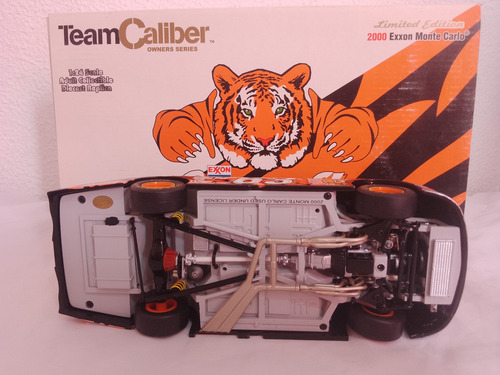 Chevrolet Monte Carlo #63 Exxon Nascar 1:24 Team Caliber Negro (Usado)