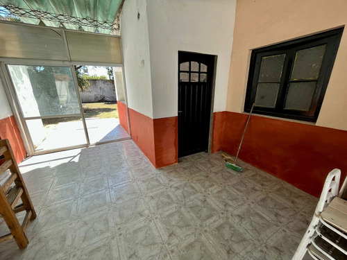Imagen 9 de 19 de En Venta Casa, Lote Propio, Cinco Ambientes, A Remodelar. (la Tablada)