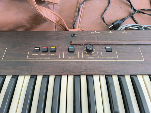 Piano Orgao Giannini Toccata 49 Vintage + Escaleta (sp) (Usado)
