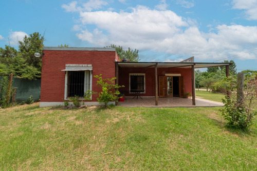 Casa/quinta En Venta De 2 Dormitorios, Arroyo Leyes