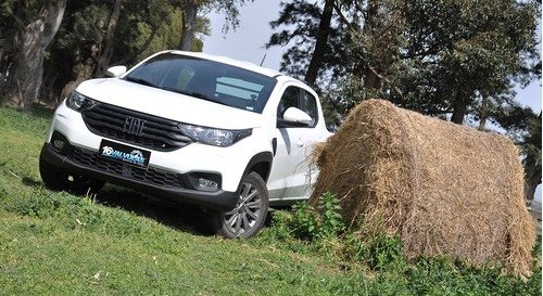 Imagen 1 de 18 de Fiat Strada Volcano 1.3 8v Cd Financiado 0km Año 2023 X-