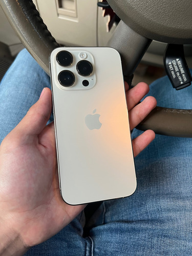 Apple iPhone 14 Pro (128 Gb) - Color Oro (Usado)