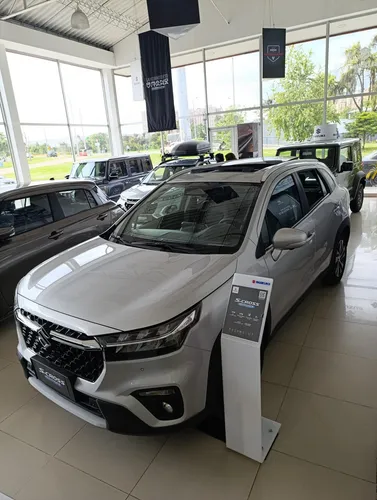 Suzuki Scross Automatica Hibrida 2026