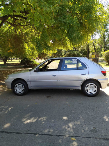 Peugeot 306 1.8 Boreal 2002