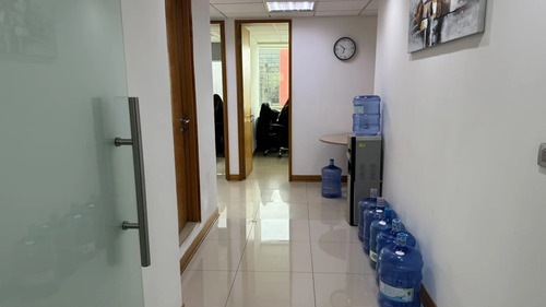 Impecable Oficina Remodelada