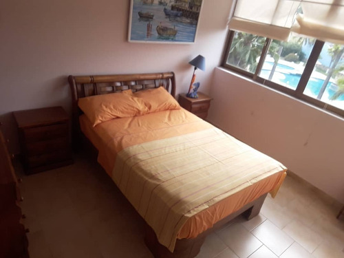 Imagen 9 de 10 de Alquiler Apartamento Centro De Tucacas Con Vista A La Piscina