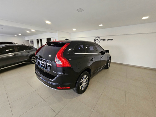 Volvo XC60 2.0 T5 COMFORT FWD TURBO GASOLINA 4P AUTOMÁTICO