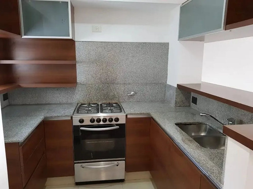 Impecable Monoambiente + Balcón Muy Luminoso