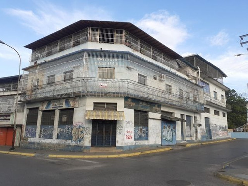 Imagen 1 de 12 de Apartamento En Venta En Av. Bolívar De San Juan De Los Morros. 23-7366