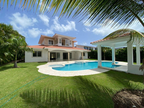 Villa En Venta En Punta Cana, Cocotal Golf Suites, 4 Habitac