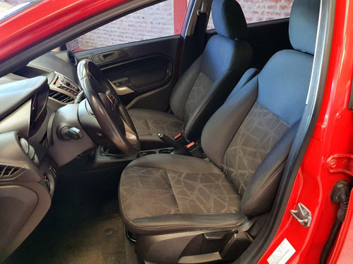 Imagen 6 de 15 de Ford Fiesta Kinetic Design 1.6 Design 120cv Titanium 2012