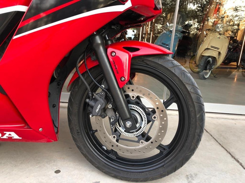 Imagen 6 de 7 de Honda Cbr 300r