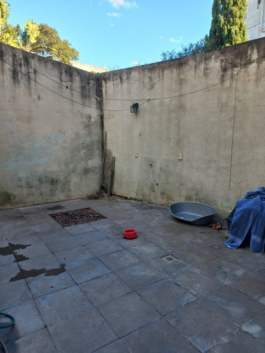 Imagen 12 de 13 de Venta De Casa Propiedad Horizontal En Pocitos, Cercana Al Ombú , 2 Dorm, 1 Baño, Patio.