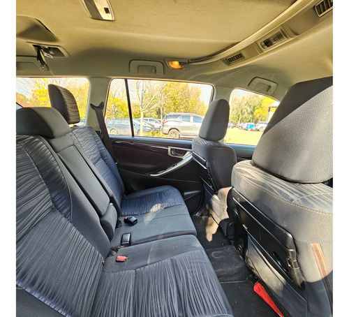 Toyota Innova 2.7 Srv 6at 8a