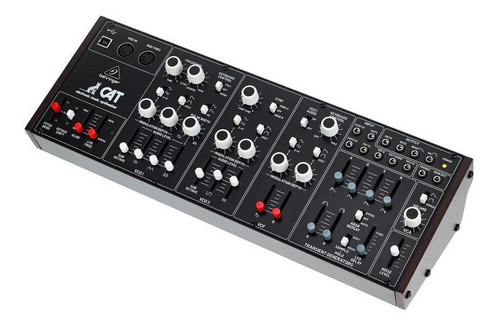 Behringer Cat - Sintetizador Analógico