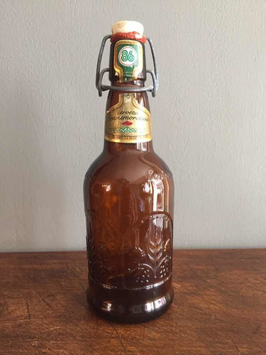 Antigua Botella Cerveza Conmemorativa  Cuauhtémoc Mexico 86