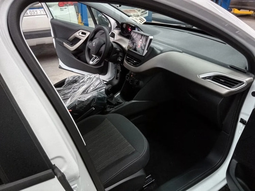 Imagen 12 de 16 de Peugeot 2008 Feline - Tomamos Tu Usado - Fabrica B