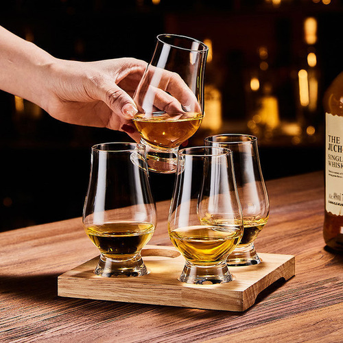 Conjunto Com 4 Copos Para Whisky Degustação
