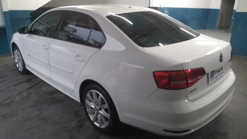 Imagem 15 de 15 de Volkswagen Jetta 2015 2.0 Comfortline Flex Aut 4p