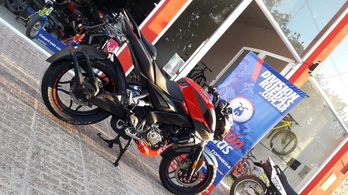 Imagen 9 de 18 de Bajaj Rouser Ns 200 División Ruedas