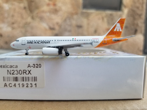 Avion Airbus A320-200 Mexicana Grecas Naranjas Escala 1:400