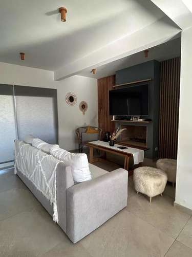 Casa En Venta - 2 Dormitorios 3 Baños - Cochera - 210mts2 - Canning
