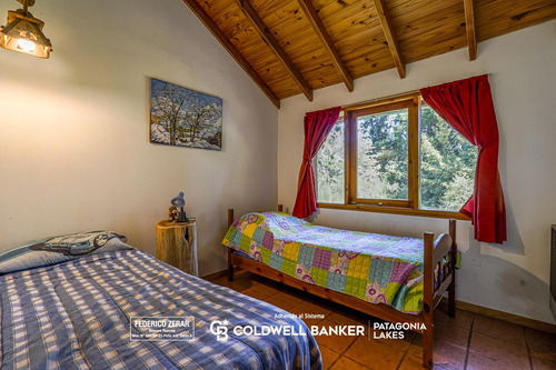 Oportunidad Única: Cómoda Casa De 3 Dormitorios En La Prestigiosa Península De San Pedro, Bariloche