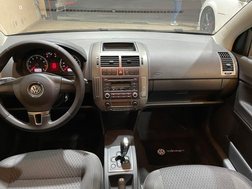 Imagem 7 de 12 de Volkswagen Polo Sedan Comfortline 1.6 8v (flex)