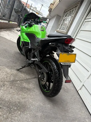 Kawasaki Ninja 250 R Modelo 2011 , 73000 Km