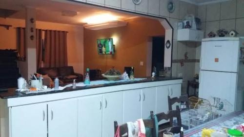 Imagem 3 de 13 de Ótima Chácara Na Praia, 2 Casas, Piscina, 6 Quartos